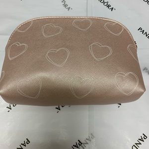 Pandora. Pouches